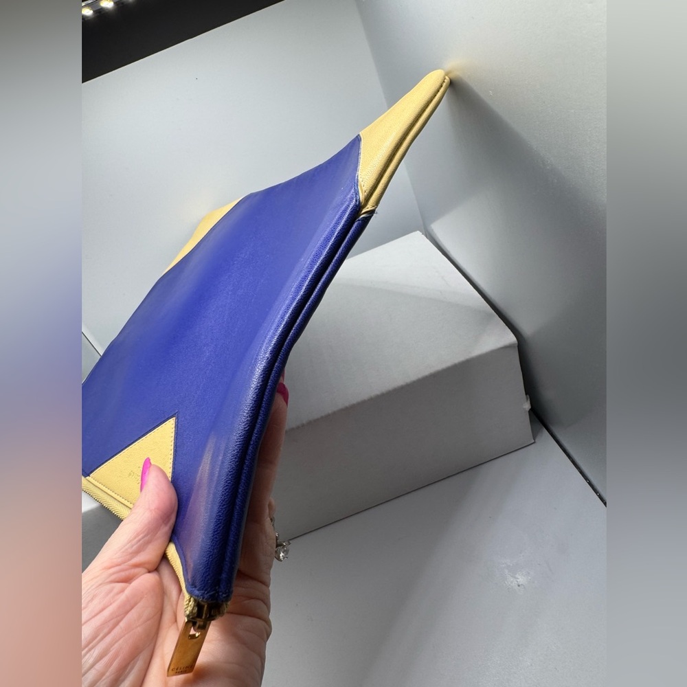 Gorgeous Celine Bi-color Pouch in Royal Blue and Cream Preloved - Picture 5 of 13